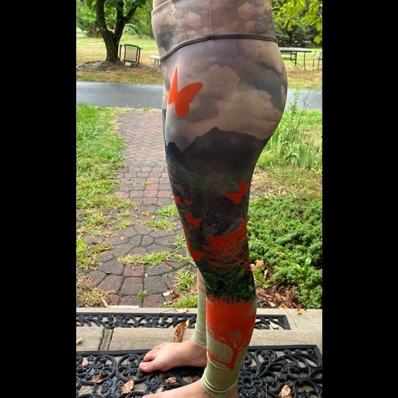 Onzie tree sky legging 28” inseam  Rare - Picture 3 of 11